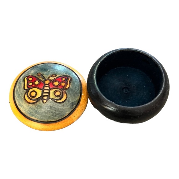 Vintage Butterfly Wooden Trinket Holder‎ - Picture 2 of 3